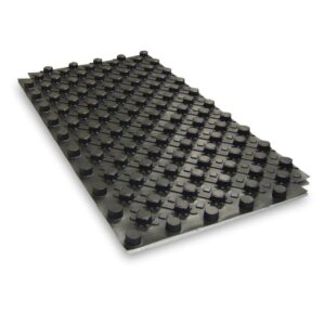 Placă cu nuturi EPS 150/50 mm cu folie neagră – 10 / 20 / 30 mm